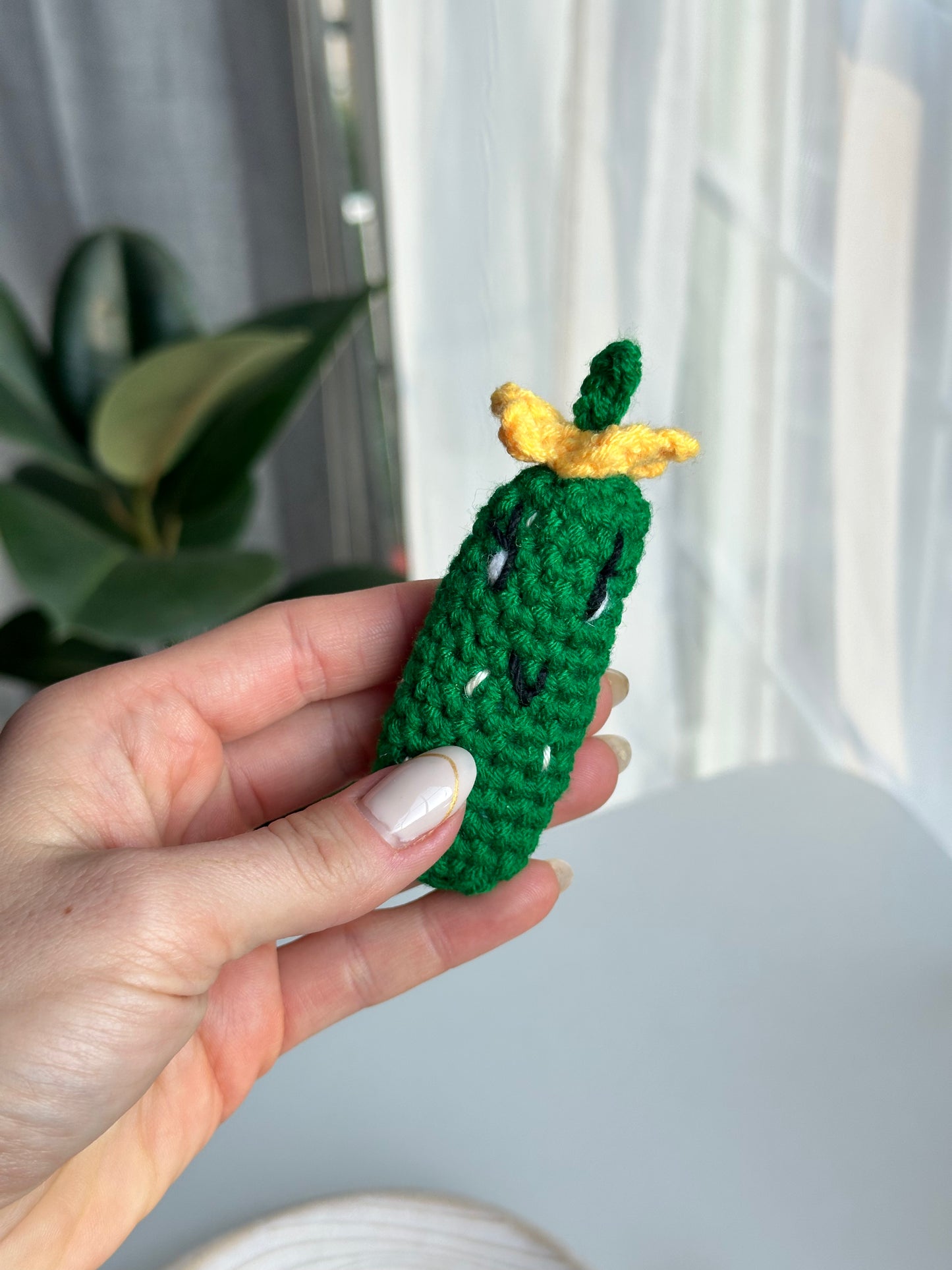 Crochet Anti-Stress Pickle Clicker Pattern