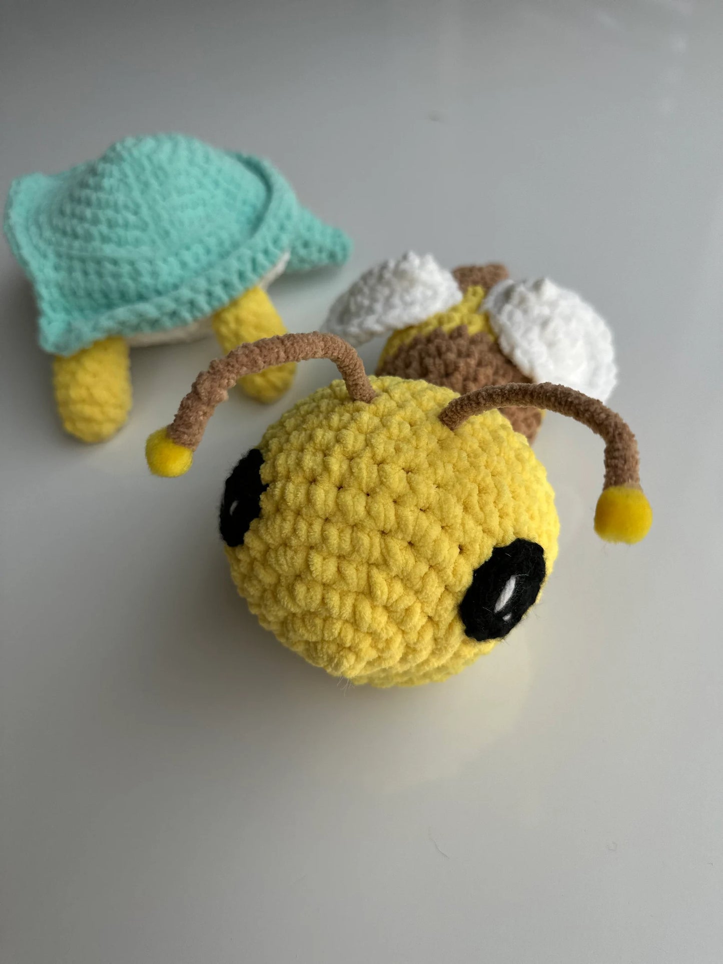 2-in-1 Turtle & Bee Toy