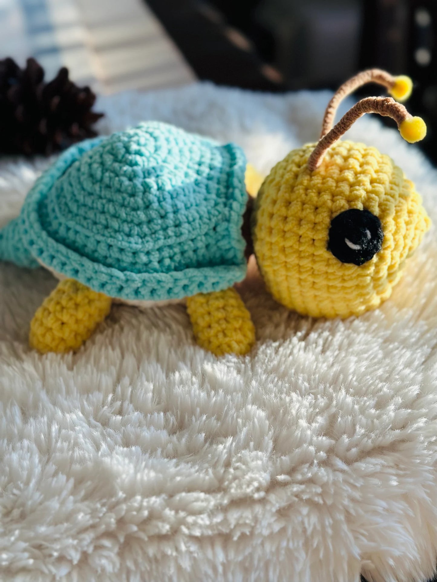 2-in-1 Turtle & Bee Toy