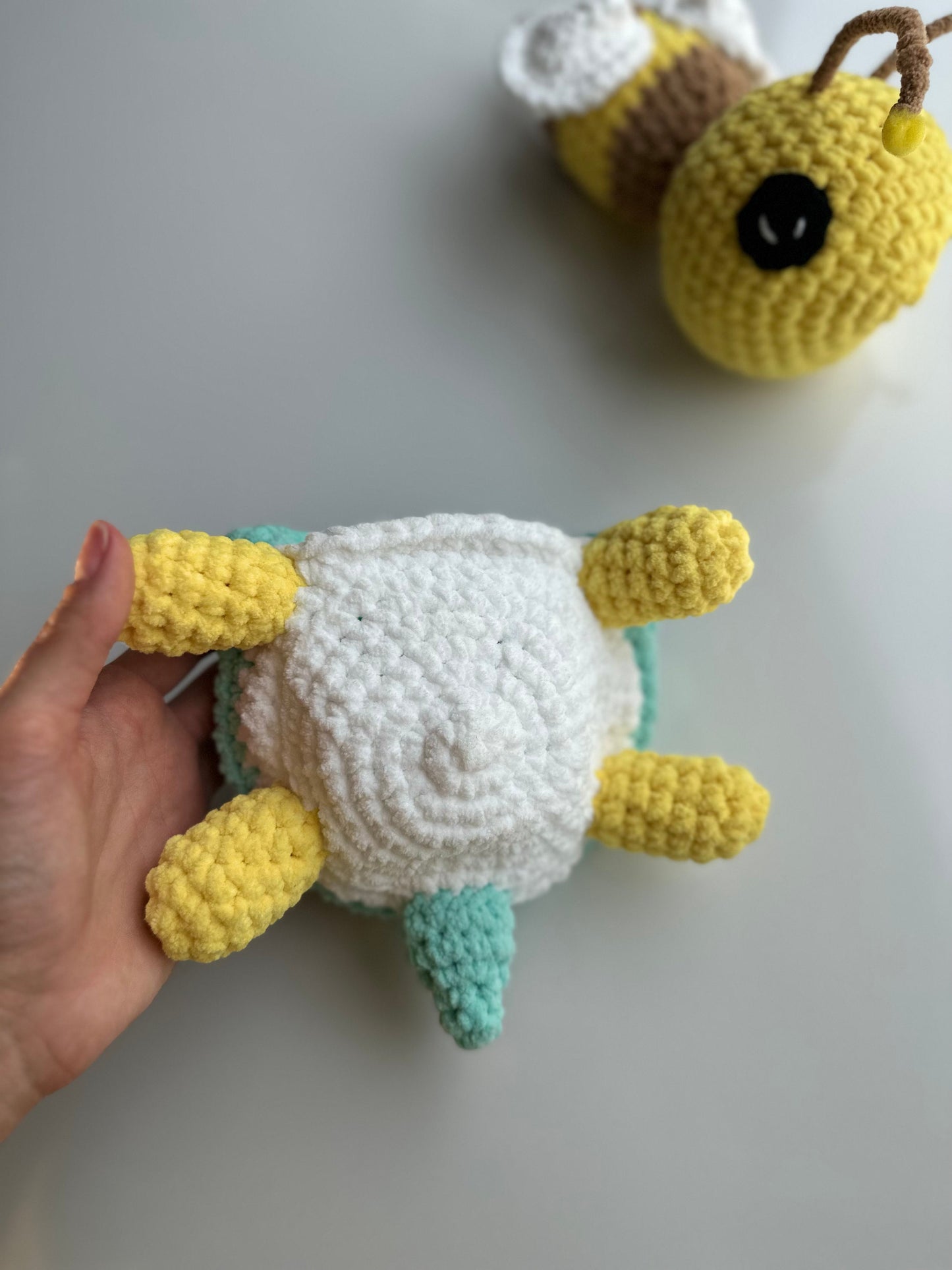 2-in-1 Turtle & Bee Toy