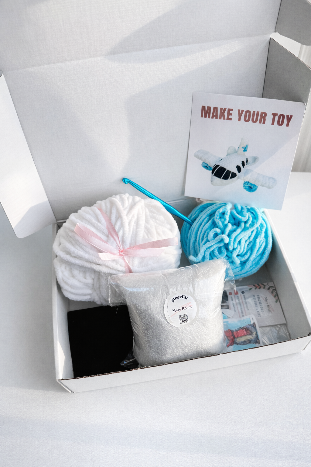 Crochet kit Airplane from plush yarn with all nessesary tools and yarn, crochet pattern for beginners