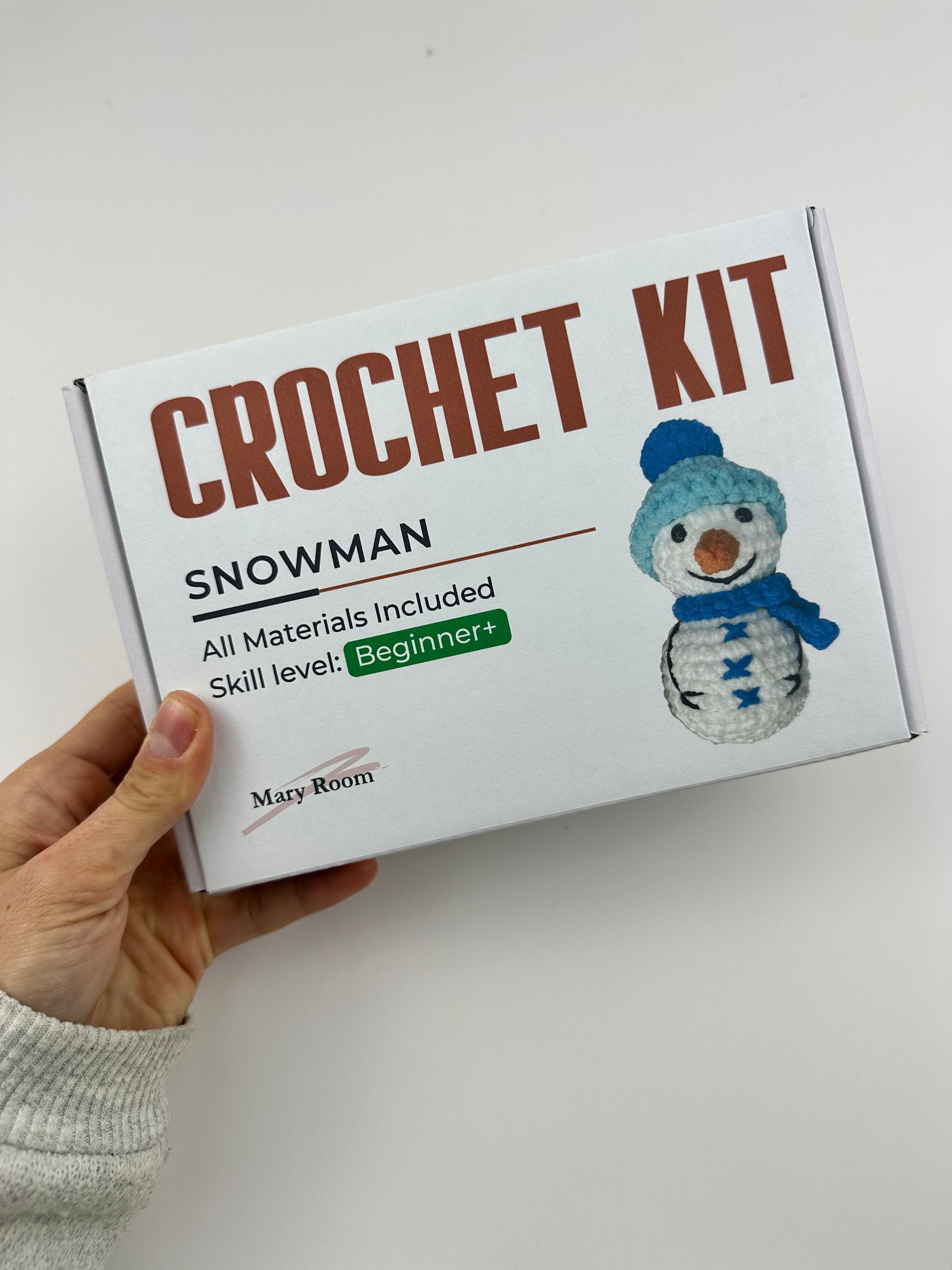 Mary Room crochet kit for winter snowman plush toy