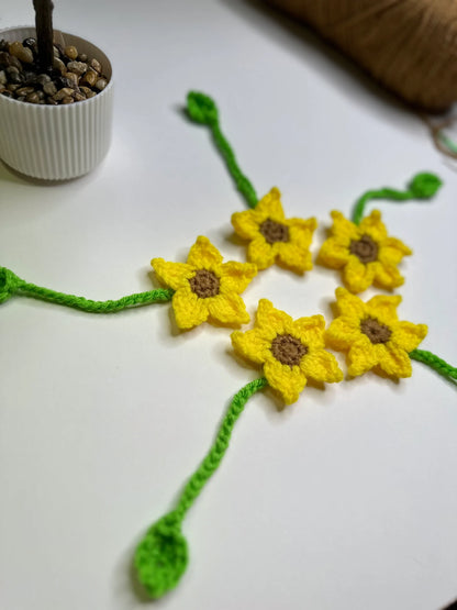 CROCHET FLORAL BOOKMARK