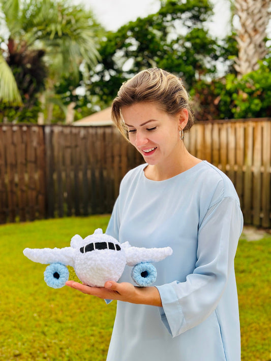 WHITE PLUSH AIRPLANE